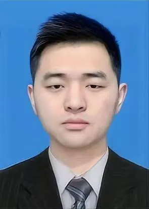 白华伟 白华伟